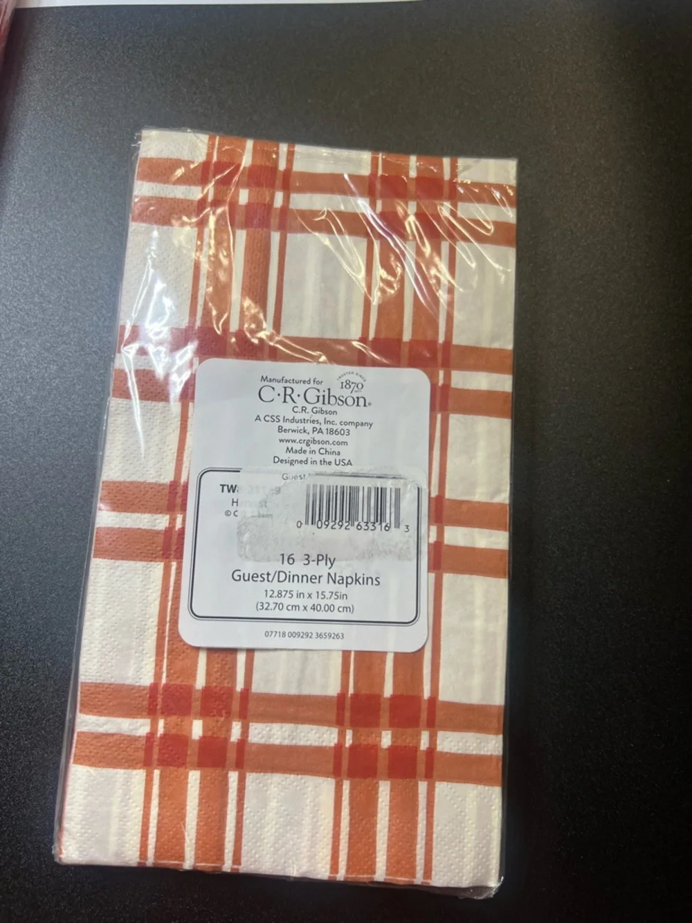 LOT OF HOLIDAY NAPKINS Gibson White and Rust Plaid Guest/Dinner Napkins